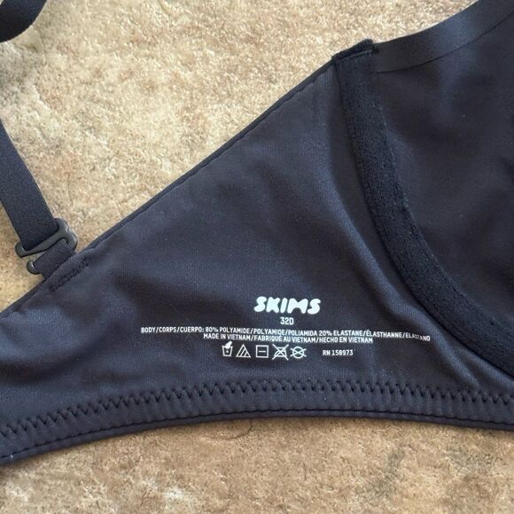 Skims Fits Everybody Unlined Demi Bra Onyx Size 32D - Picture 11 of 11